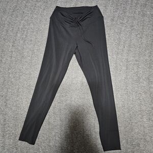 PINK Active Black V-Waist Ruched Tie Leggings - Large